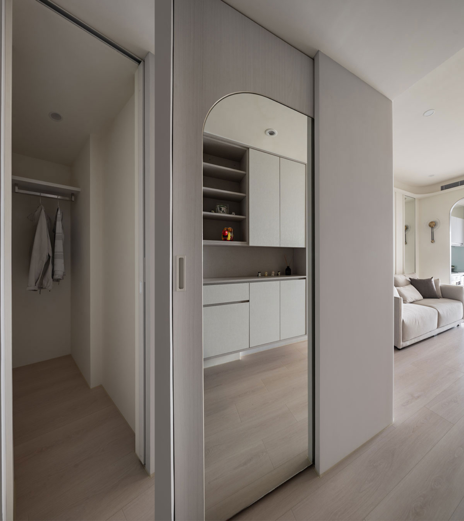 鉑愛悅-衣帽間全身鏡收納 滑門衣帽間收納規劃與全身鏡設計